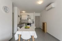 Kuchyňa alebo kuchynka v ubytovaní COOL APARTMAN