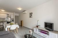 Kuchyňa alebo kuchynka v ubytovaní COOL APARTMAN