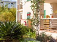 A garden outside Voramar 2g