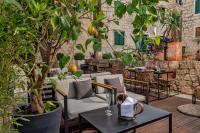 Reštaurácia alebo iné gastronomické zariadenie v ubytovaní Heritage Hotel 19