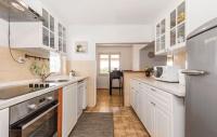Kuchyňa alebo kuchynka v ubytovaní Casa Fiorella Ika-Opatija