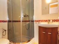 Kúpeľňa v ubytovaní Domki letniskowe,apartamenty Wczasowa 8a
