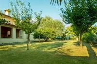 Vonkajšia záhrada v ubytovaní Holiday House Alex
