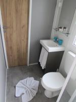 Kúpeľňa v ubytovaní White-Pearl Mobile-Home