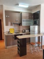 Kuchyňa alebo kuchynka v ubytovaní Apartamentos Mediterraneo