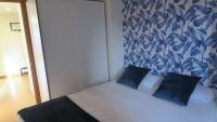 Posteľ alebo postele v izbe v ubytovaní Apartamentos Palacio Azcárate Calle Calvario