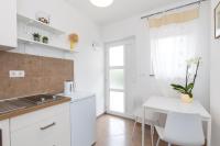 Kuchyňa alebo kuchynka v ubytovaní Apartments Laura