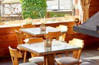 Reštaurácia alebo iné gastronomické zariadenie v ubytovaní Hotel Grèvol Spa