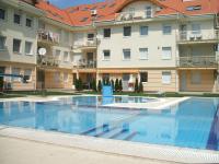 Bazén v ubytovaní Sunrise 3 Apartment alebo v jeho blízkosti