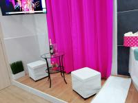 Red Houseにあるテレビまたはエンターテインメントセンター