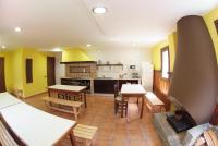 A kitchen or kitchenette at Hotel Casa Duaner