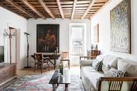 A seating area at Classic and chic apartments in Trastevere