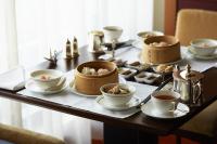 ホテルの敷地内または近くでの食事または食べ物