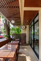 Фотография из галереи Tara Lake в Бангкоке