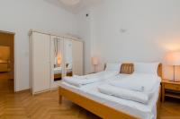 Posteľ alebo postele v izbe v ubytovaní ShortStayPoland Boduena (B75)