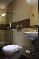 Koupelna v ubytování Pella Inn Hostel