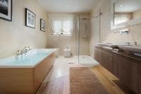 Kúpeľňa v ubytovaní Villa Melita by HMZ Villas