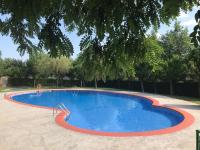 Bazén v ubytování Bungalows - Càmping El Solsonès nebo v jeho okolí