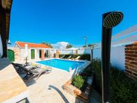 Bazén v ubytování Villa with private pool and terrace nebo v jeho okolí