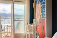Nespecifikovaný výhled na hory nebo výhled na hory při pohledu z hotelu