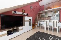 Kuchyňa alebo kuchynka v ubytovaní Apartman Monika