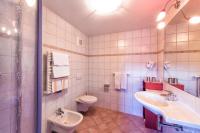 A bathroom at Solaia Hotel & Guesthouse