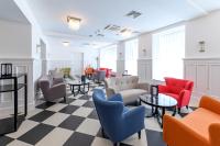 A seating area at Hotel Caroline