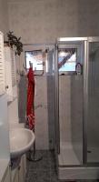A bathroom at Dália Ház