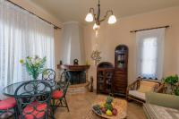 A seating area at Best View Mountain Villa