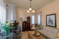 A seating area at Best View Mountain Villa