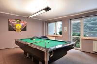 Biliardový stôl v ubytovaní Hotel Karolinka