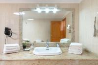 Kúpeľňa v ubytovaní HOTEL-FINCA Rural José Manuel 28pax