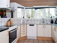 Půdorys ubytování Four-Bedroom Holiday home in Oksbøl 18
