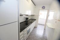 Kuchyňa alebo kuchynka v ubytovaní COSTA DAURADA APARTAMENTS - San Remo