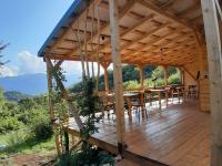 Φυσικό τοπίο κοντά σε οργανωμένο κάμπινγκ