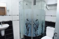 A bathroom at Hotel Grand Umit