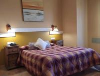 Posteľ alebo postele v izbe v ubytovaní Hotel Sierra de Araceli Lucena