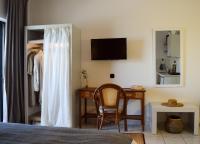 TV a/nebo společenská místnost v ubytování Kanso Rooms