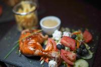 Jídlo v hotelu nebo okolí