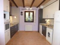 A kitchen or kitchenette at Can Mahola