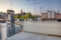 A balcony or terrace at Ca' dei Battuti Apartments