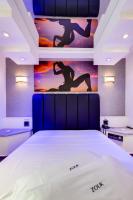 Cama o camas de una habitación en Zouk Hotel