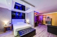 Cama o camas de una habitación en Zouk Hotel