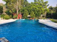 Bazén v ubytování Lunda Orchid Resort nebo v jeho okolí