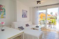 Postel nebo postele na pokoji v ubytování Denia Las Marinas Apartamento