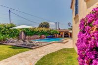 Bazén v ubytovaní Villa Font Xica Gran by Sealand Villas alebo v jeho blízkosti