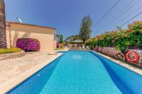 Bazén v ubytovaní Villa Font Xica Gran by Sealand Villas alebo v jeho blízkosti