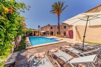 Bazén v ubytovaní Villa Font Xica Gran by Sealand Villas alebo v jeho blízkosti