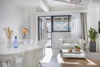 A seating area at Suites Minetos