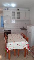 Kuchyňa alebo kuchynka v ubytovaní Apartments Slavica